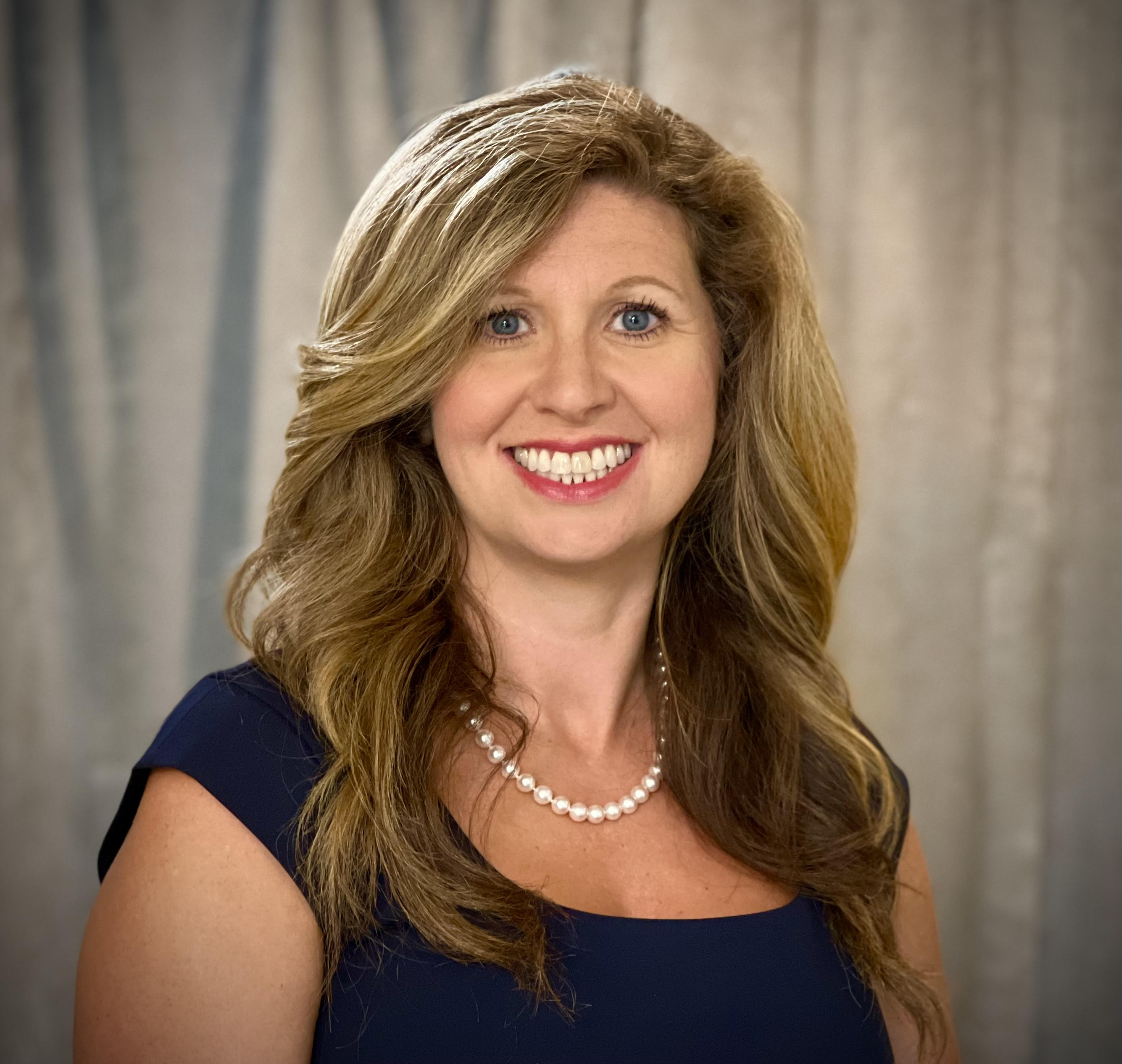 Roxy Fenten — Operator, Builder, Buyer